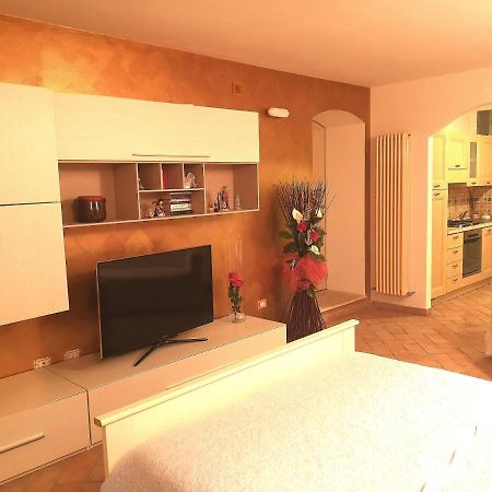 Hotel Casa Mica à Abbadia San Salvator Extérieur photo