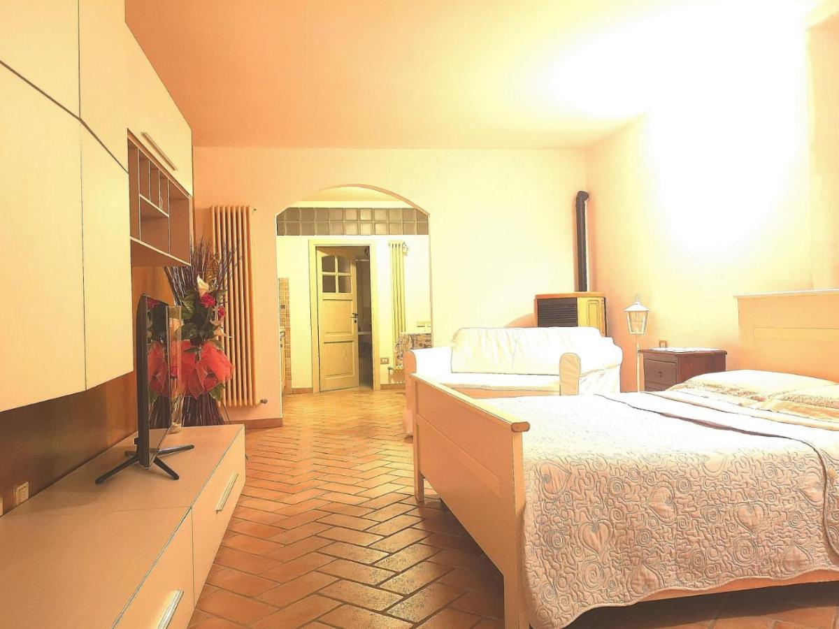 Hotel Casa Mica à Abbadia San Salvator Extérieur photo