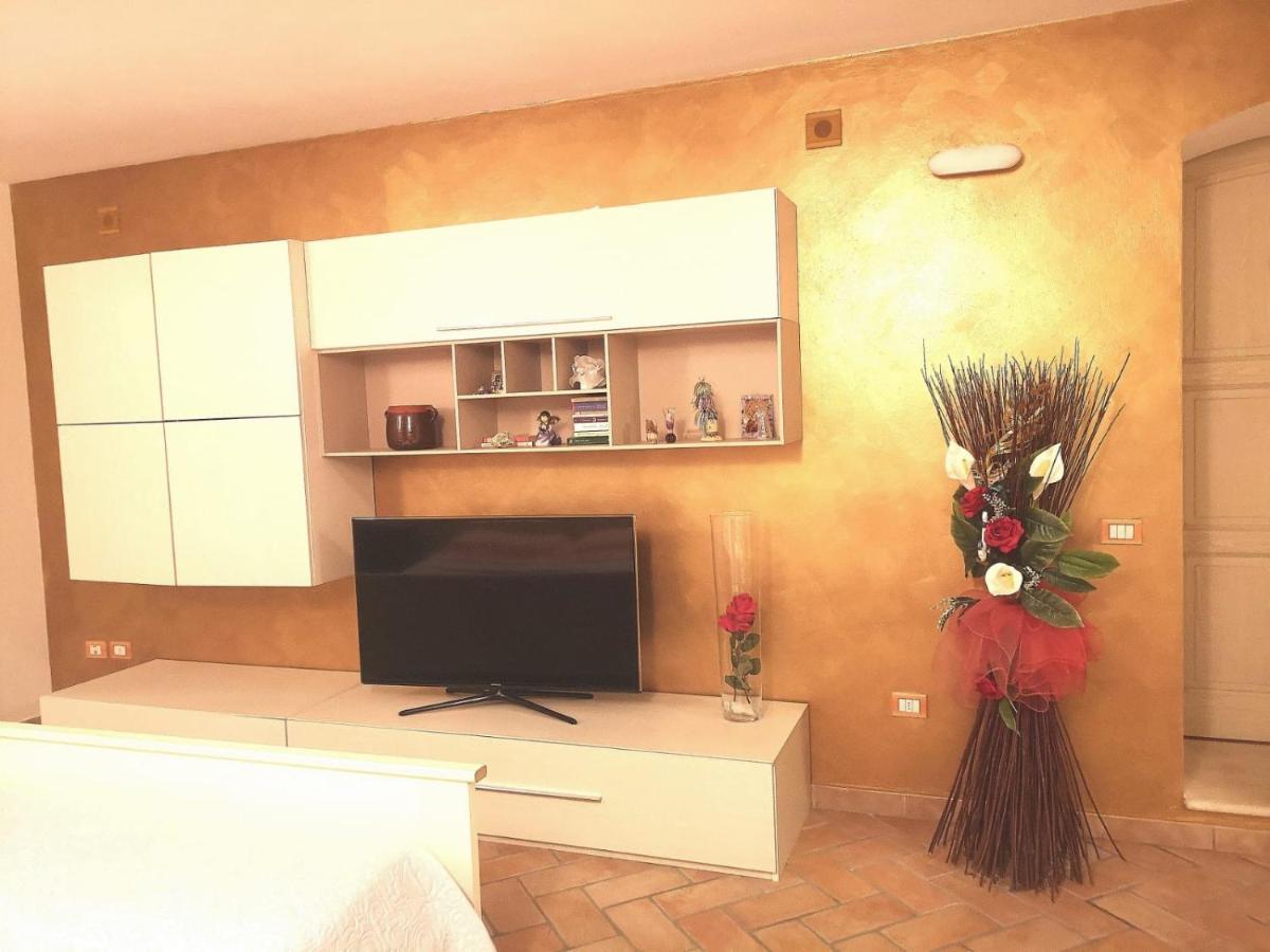 Hotel Casa Mica à Abbadia San Salvator Extérieur photo